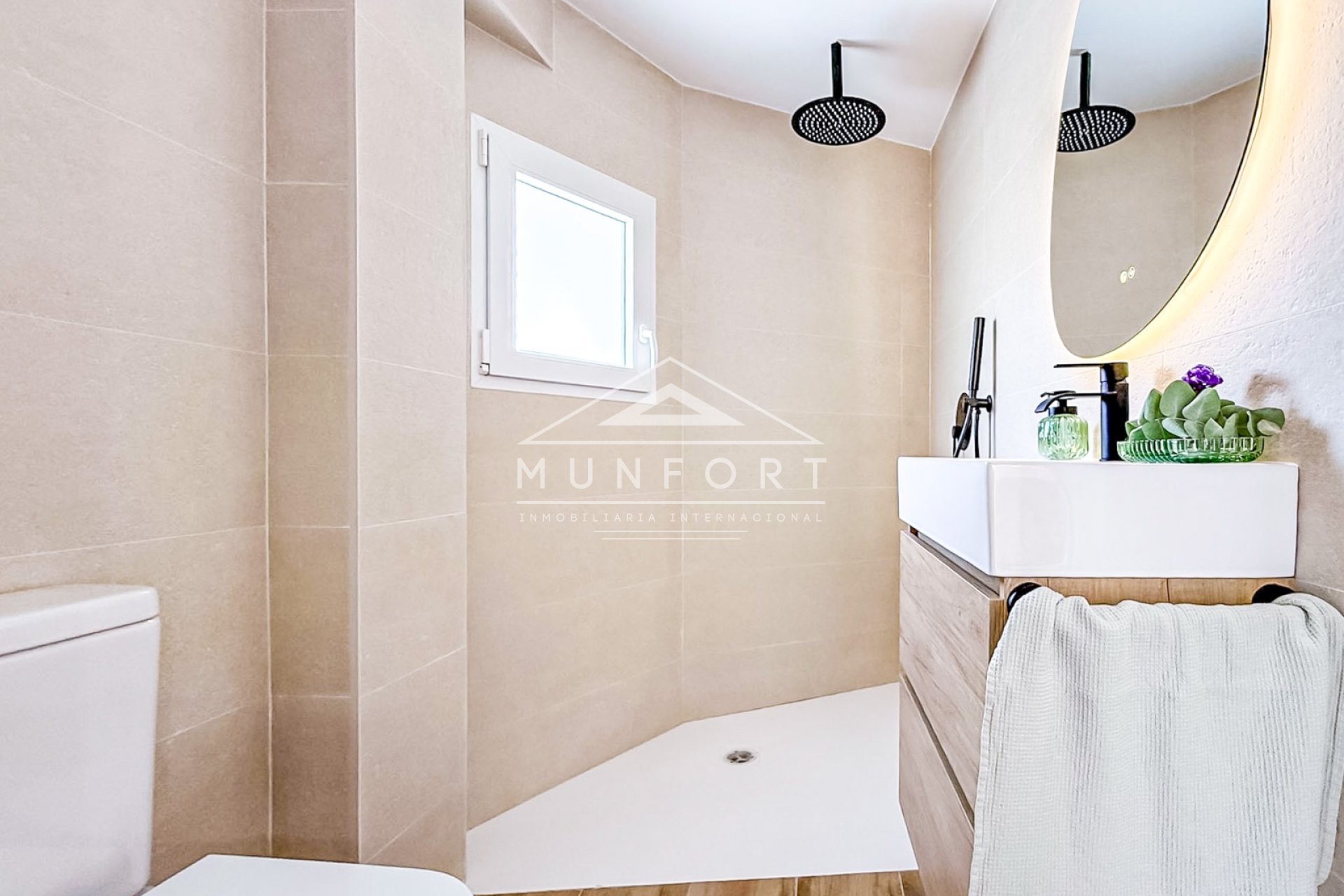 Återförsäljning - Villor -
Albacete - Elche de la Sierra/Villares