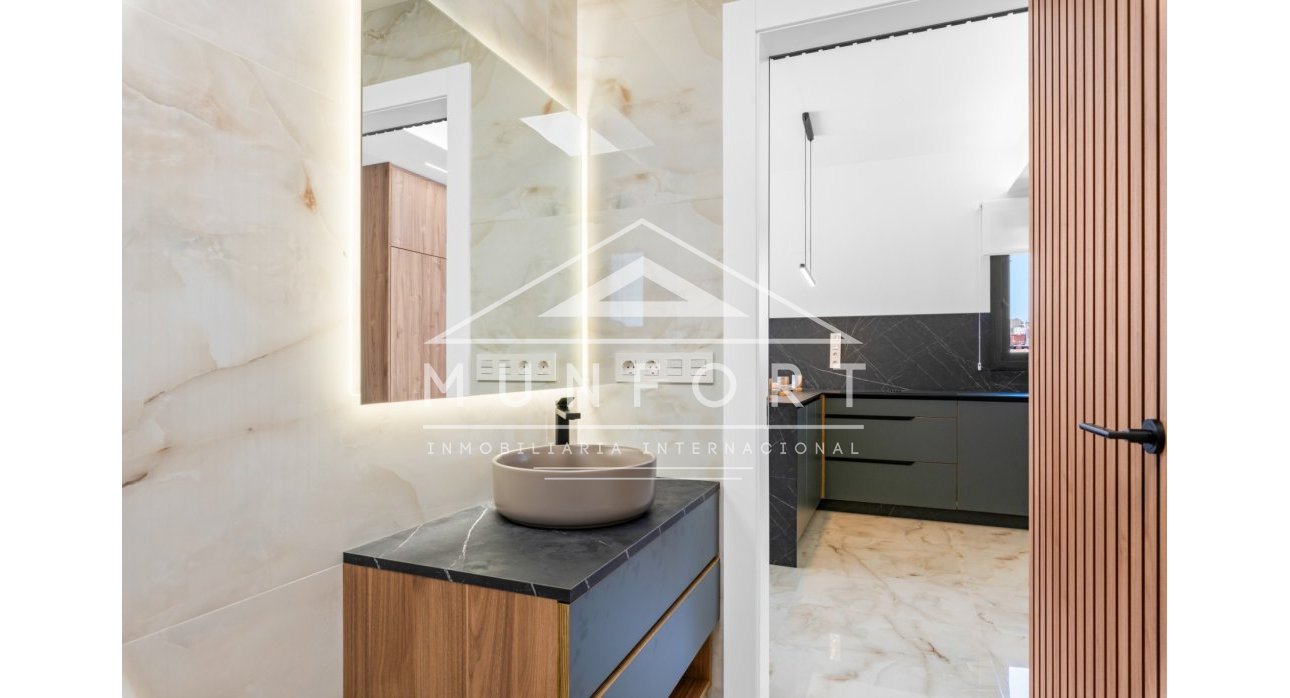 Återförsäljning - Villor -
Algorfa