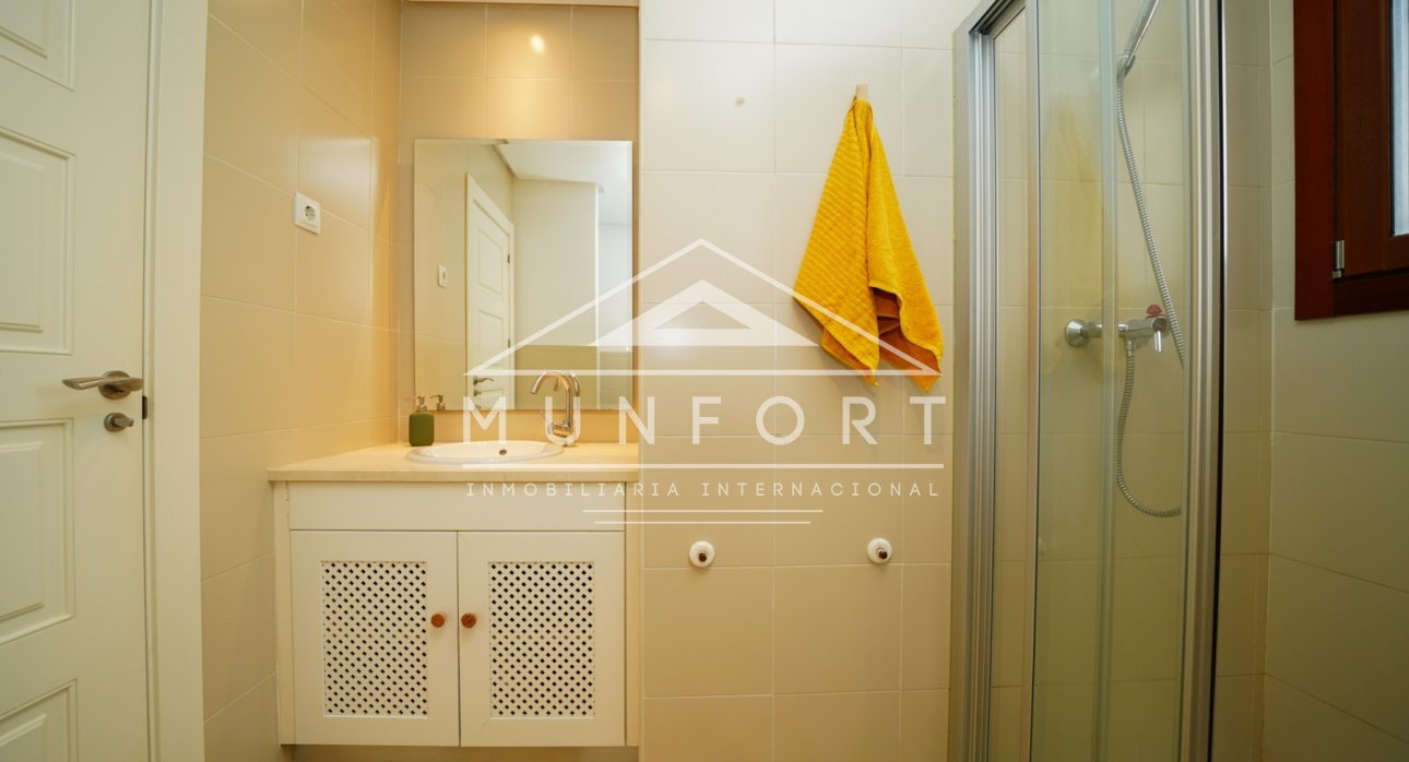 Återförsäljning - Villor -
Baños y mendigo - Baños y Mendigo