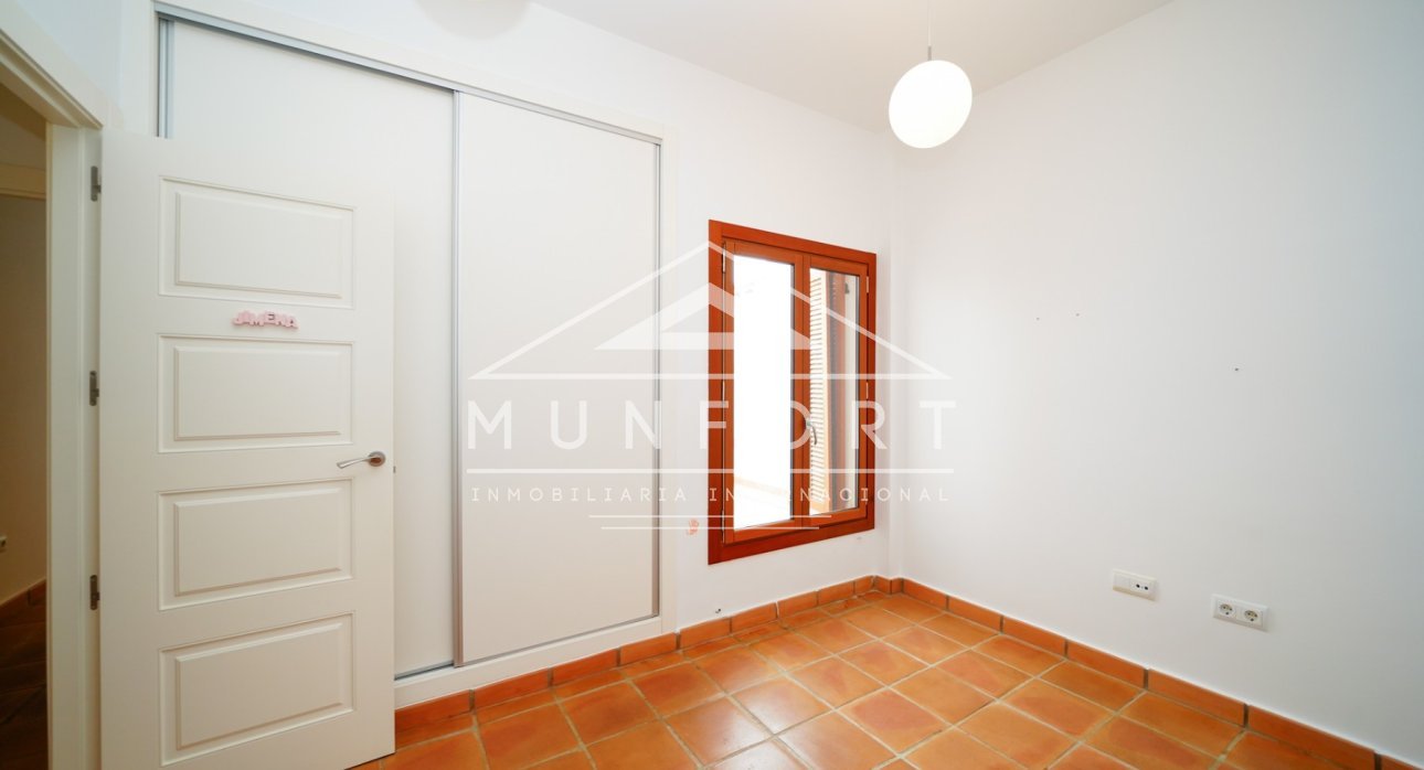 Återförsäljning - Villor -
Baños y mendigo - Baños y Mendigo