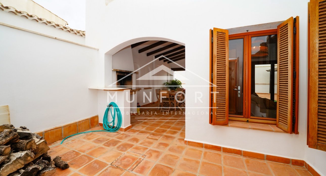 Återförsäljning - Villor -
Baños y mendigo - Baños y Mendigo