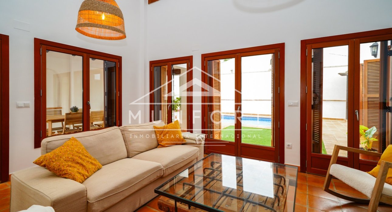 Återförsäljning - Villor -
Baños y mendigo - Baños y Mendigo