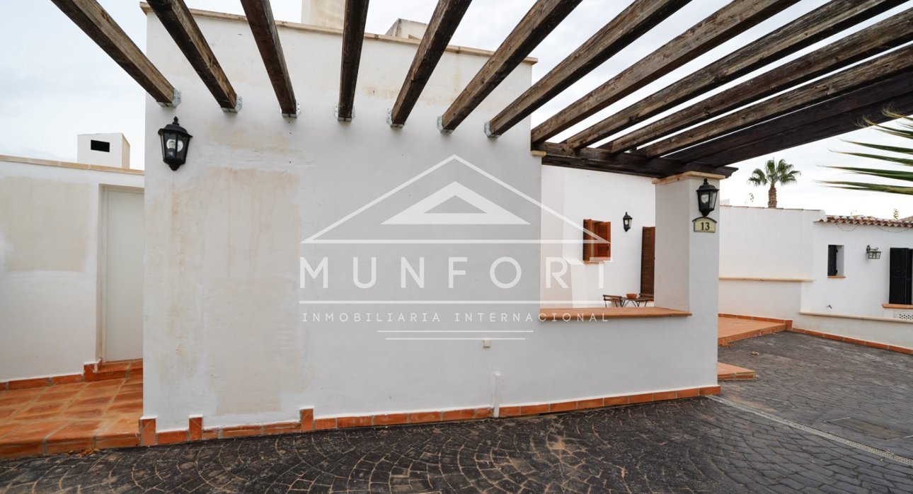 Återförsäljning - Villor -
Baños y mendigo - Baños y Mendigo