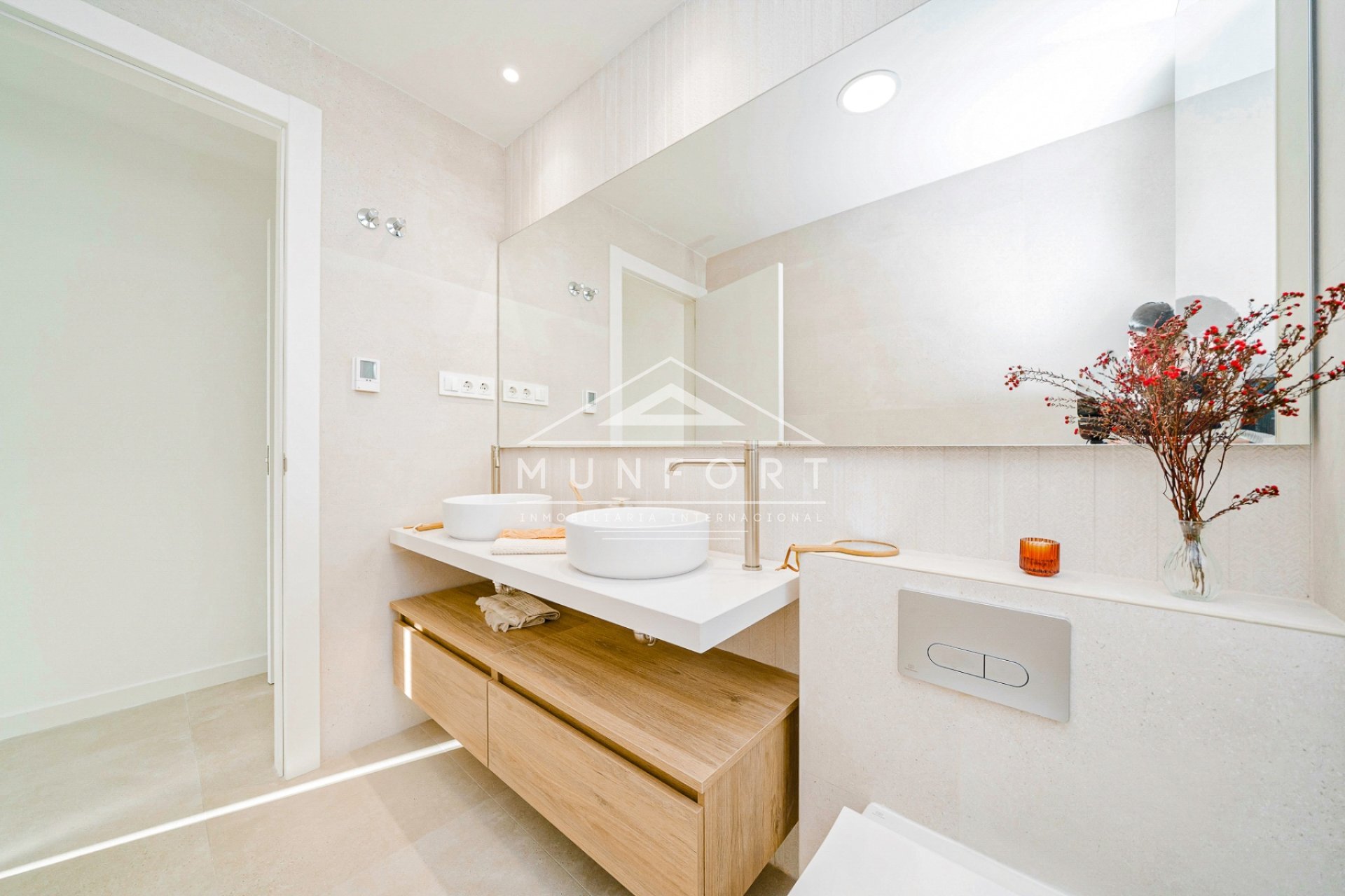 Återförsäljning - Villor -
Baños y mendigo - Baños y Mendigo