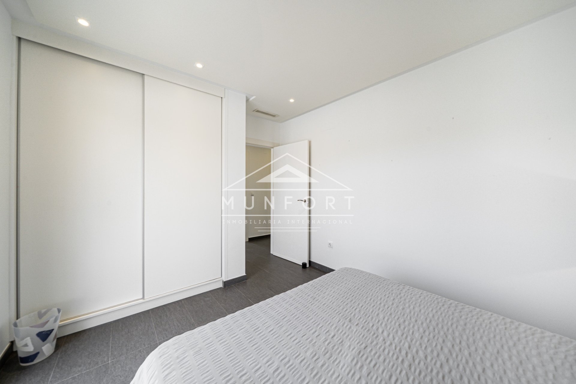 Återförsäljning - Villor -
Benijófar