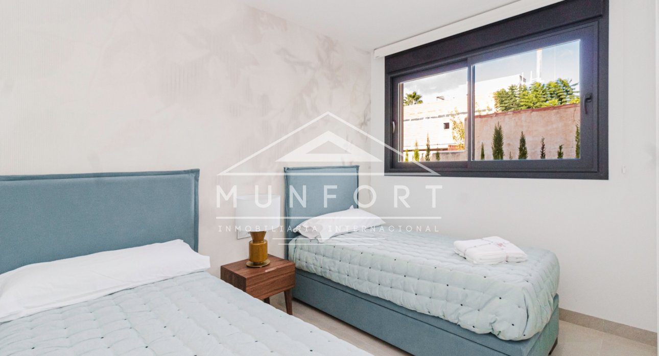 Återförsäljning - Villor -
La Manga - Playa Honda