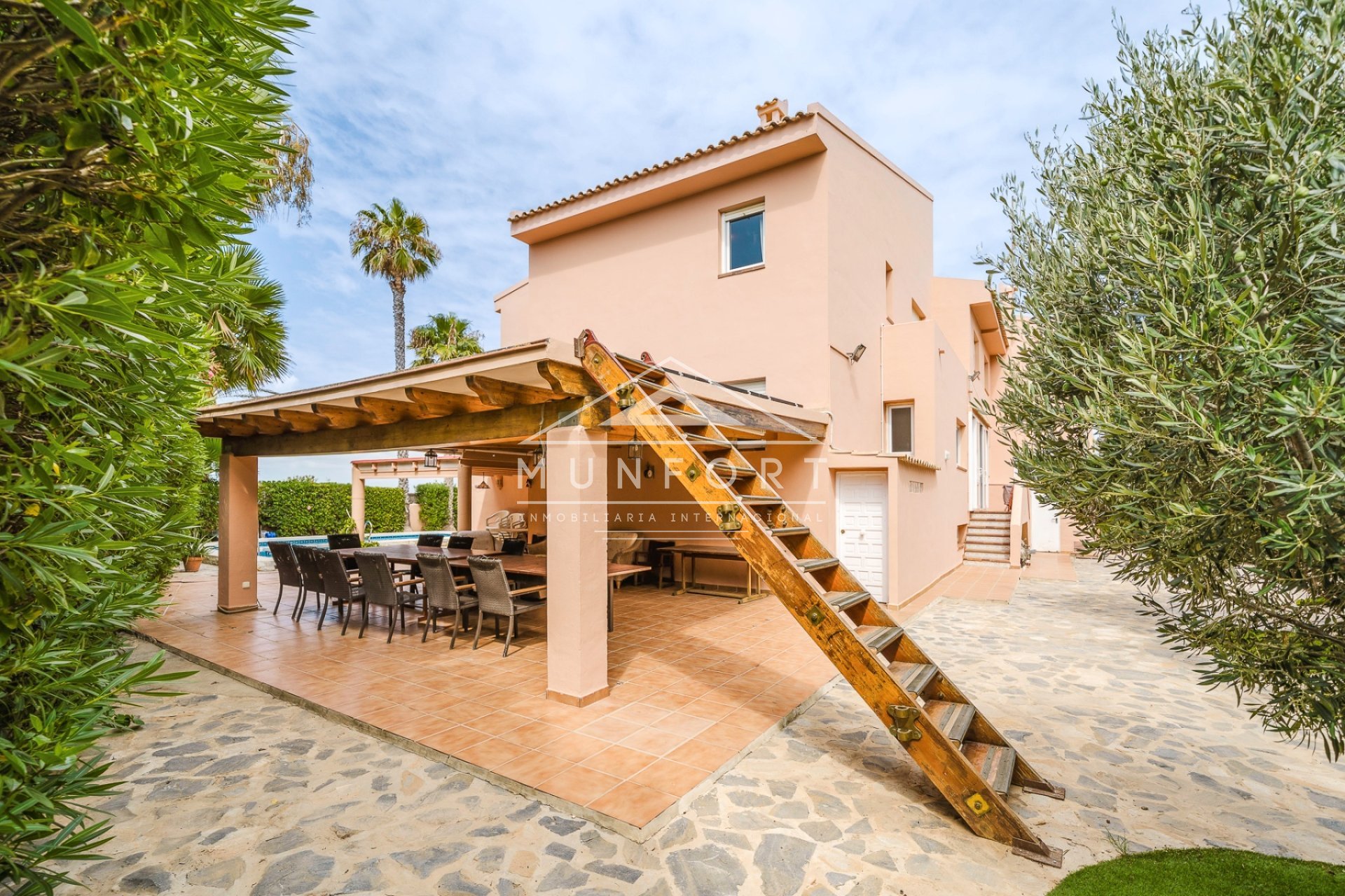 Återförsäljning - Villor -
La Manga