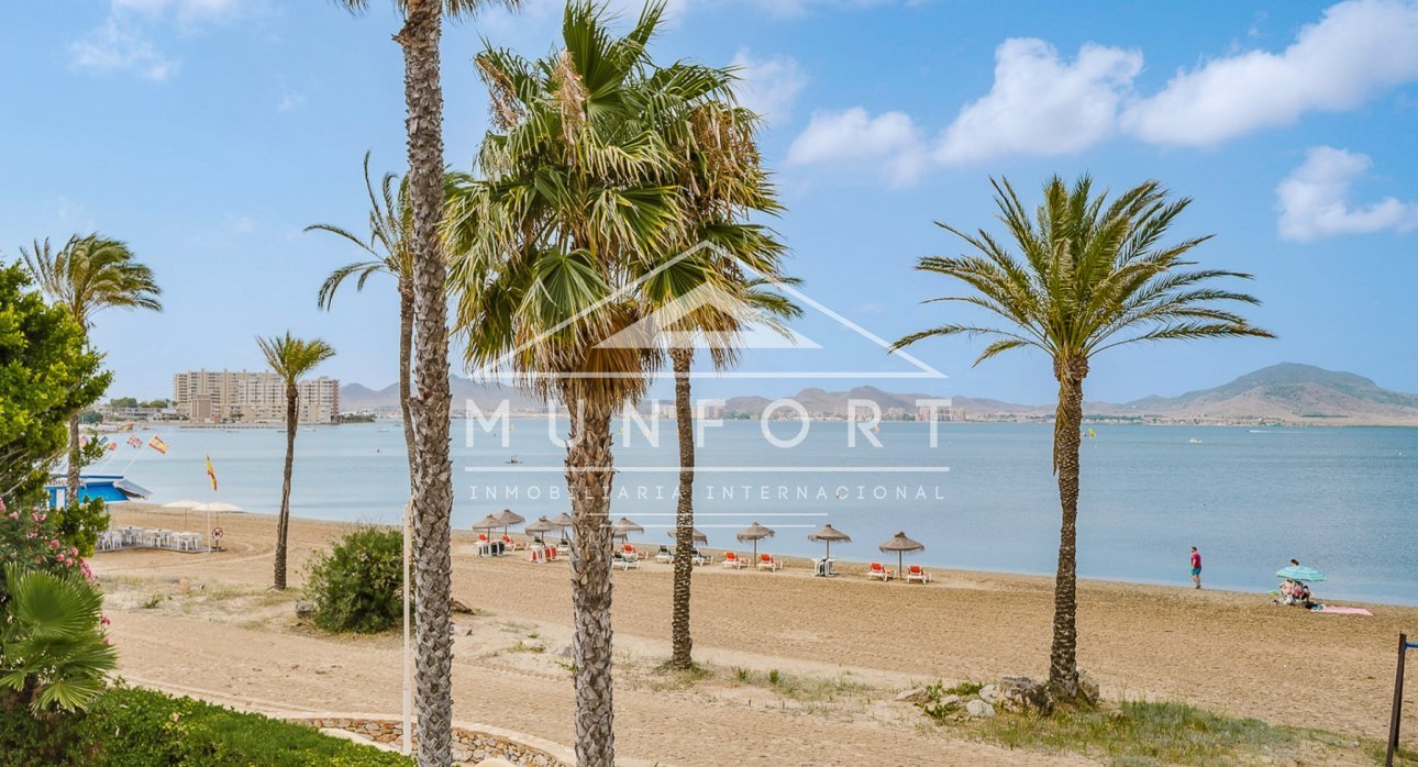 Återförsäljning - Villor -
La Manga