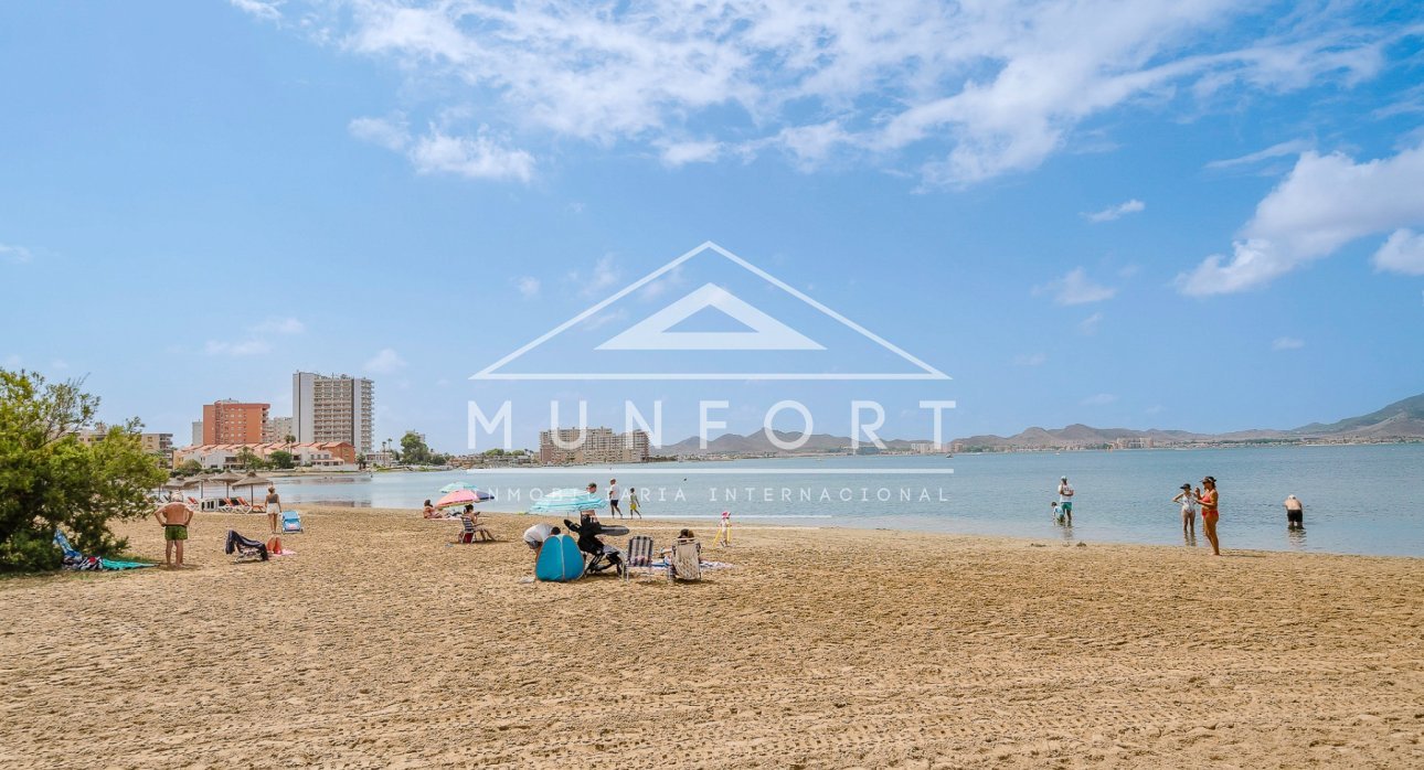 Återförsäljning - Villor -
La Manga