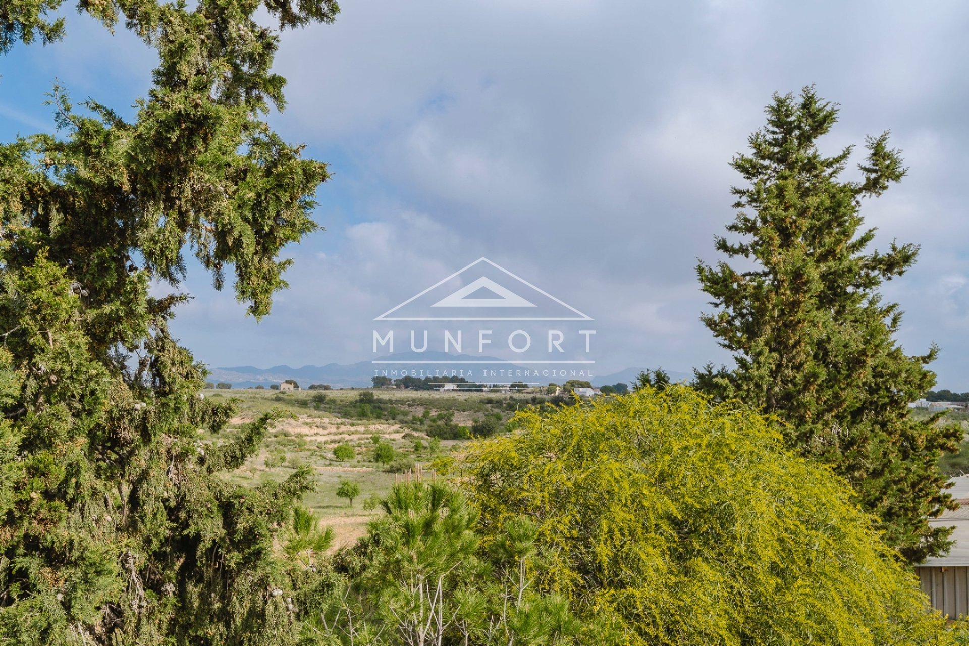 Återförsäljning - Villor -
Murcia - GEA Y TRUYOLS