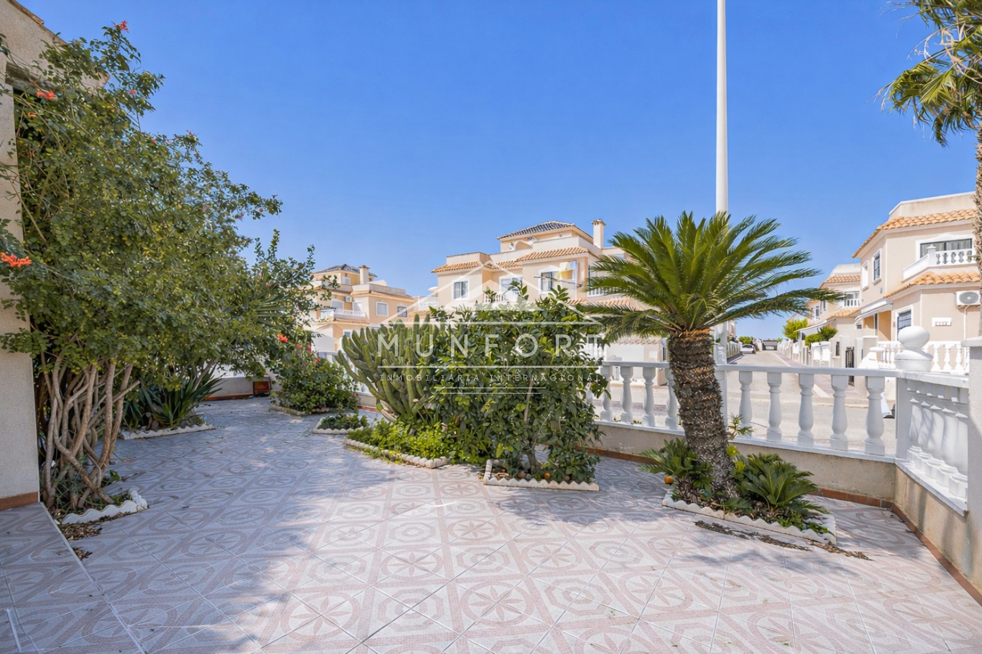 Återförsäljning - Villor -
Orihuela Costa - La Regia