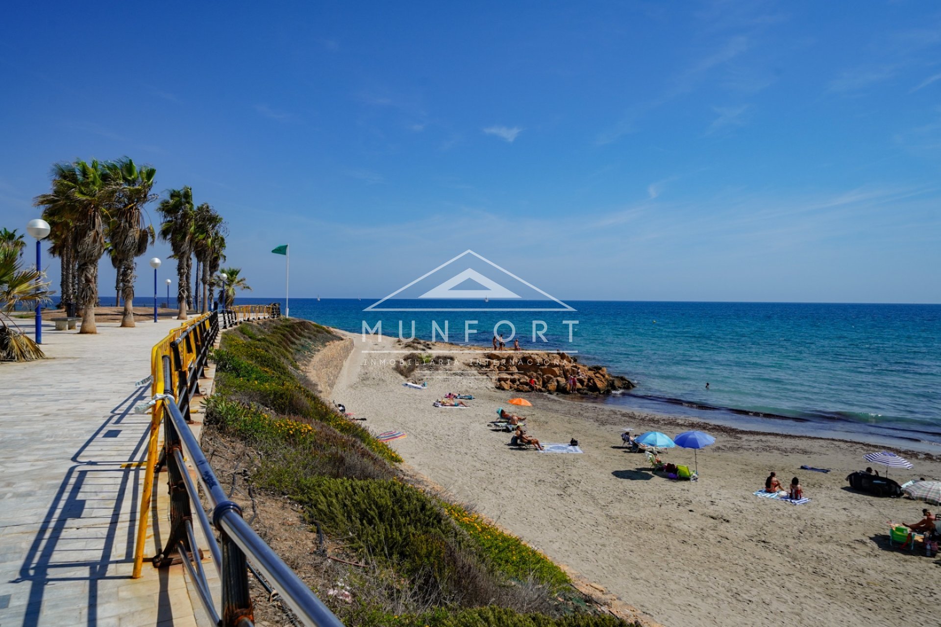 Återförsäljning - Villor -
Orihuela Costa - La Regia