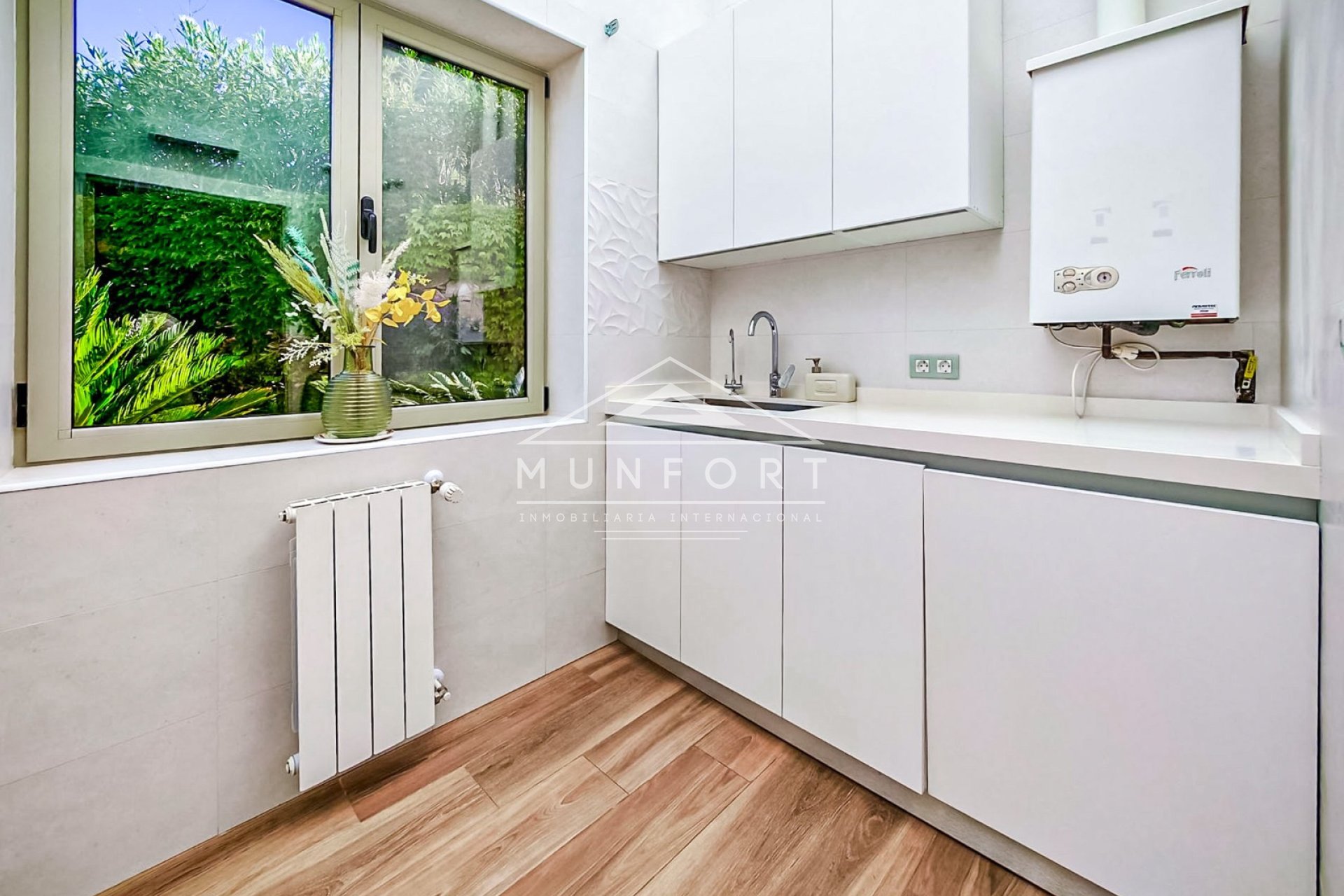 Återförsäljning - Villor -
Orihuela Costa - Las Colinas Golf