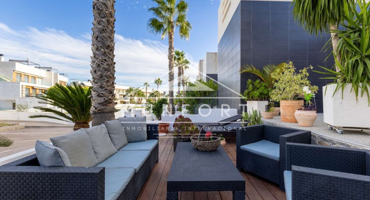 Återförsäljning - Villor -
Orihuela Costa - Los Altos de Villamartín