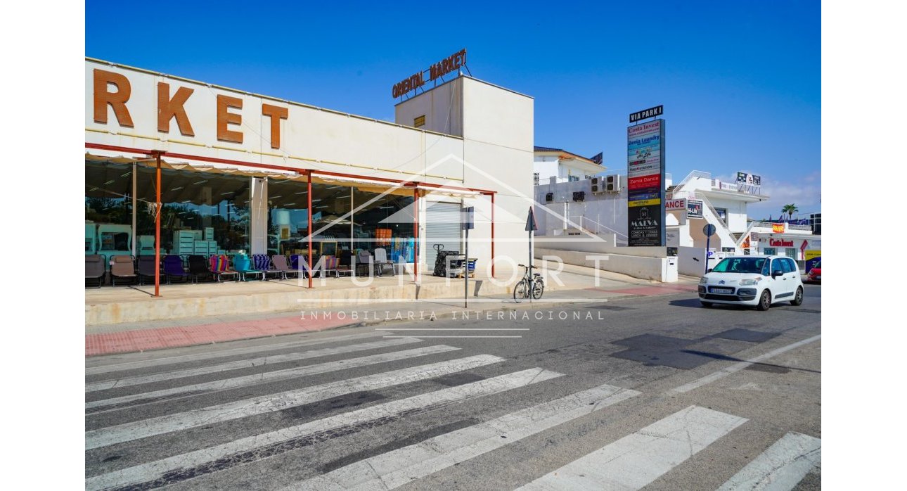 Återförsäljning - Villor -
Orihuela Costa - Playa Flamenca