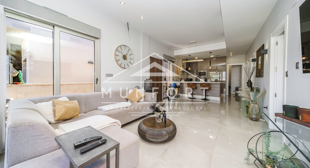 Återförsäljning - Villor -
Orihuela Costa - Villamartín