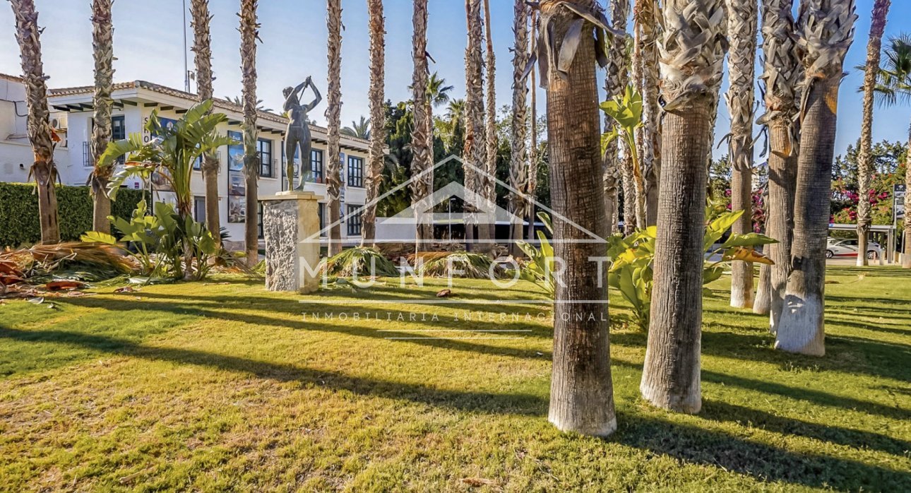 Återförsäljning - Villor -
Orihuela Costa - Villamartín