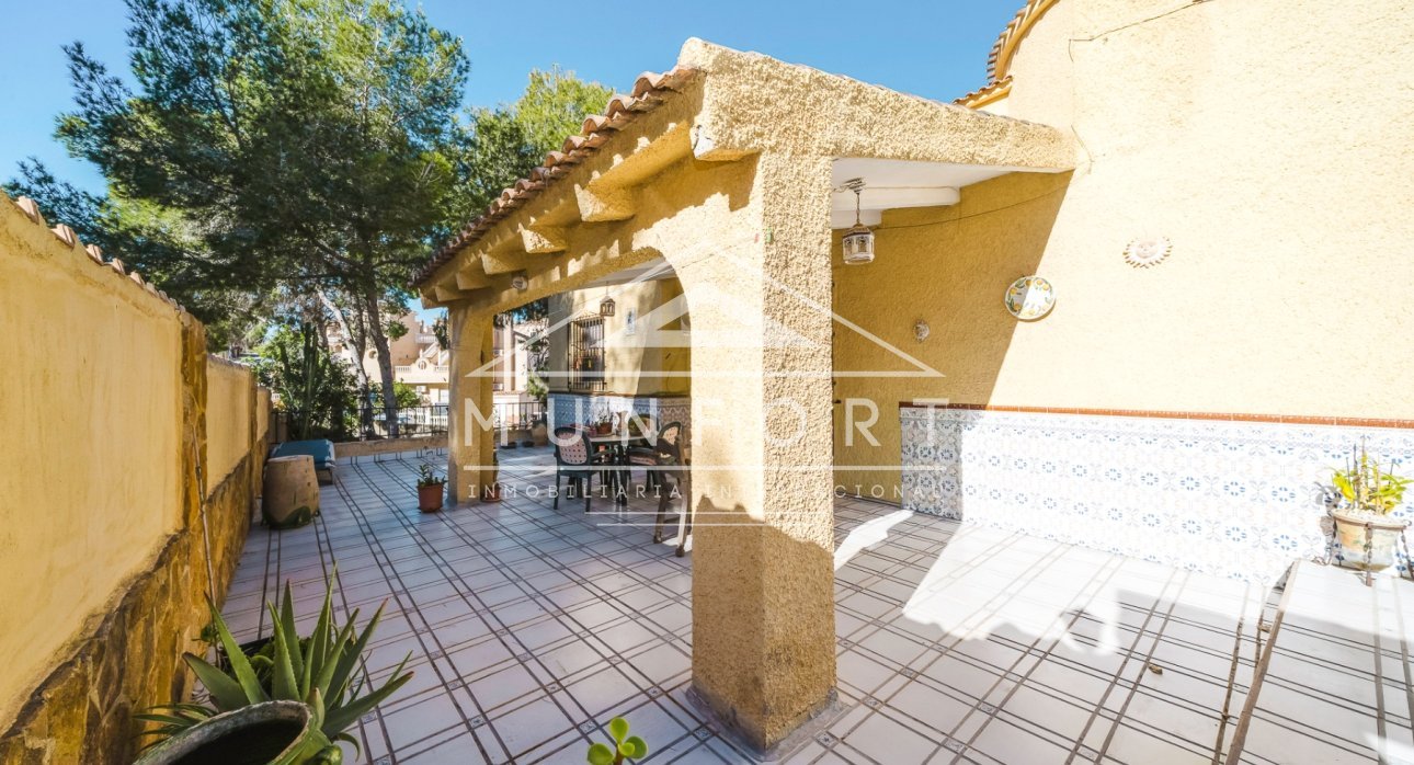 Återförsäljning - Villor -
Orihuela Costa - Villamartin