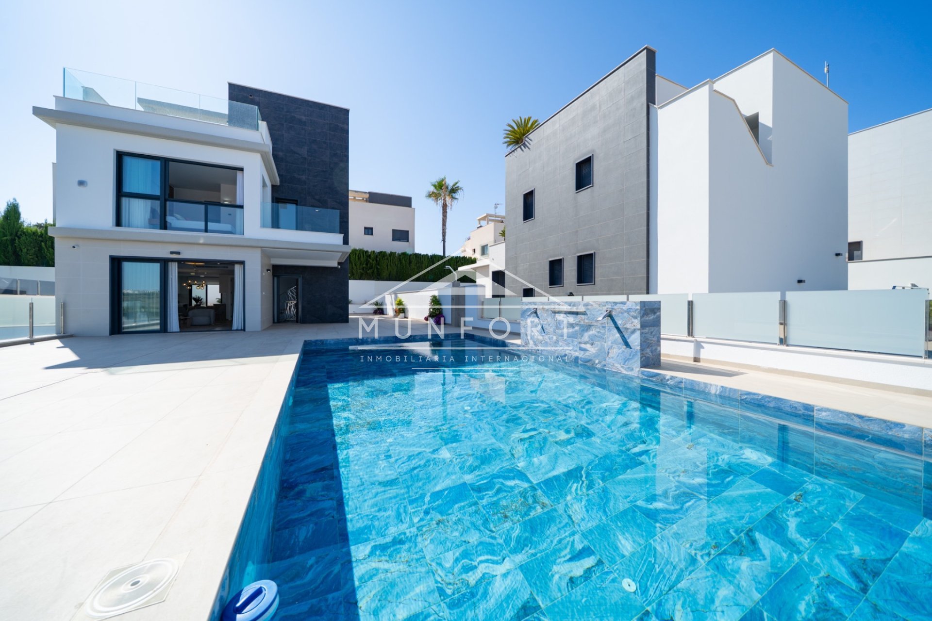 Återförsäljning - Villor -
Orihuela Costa