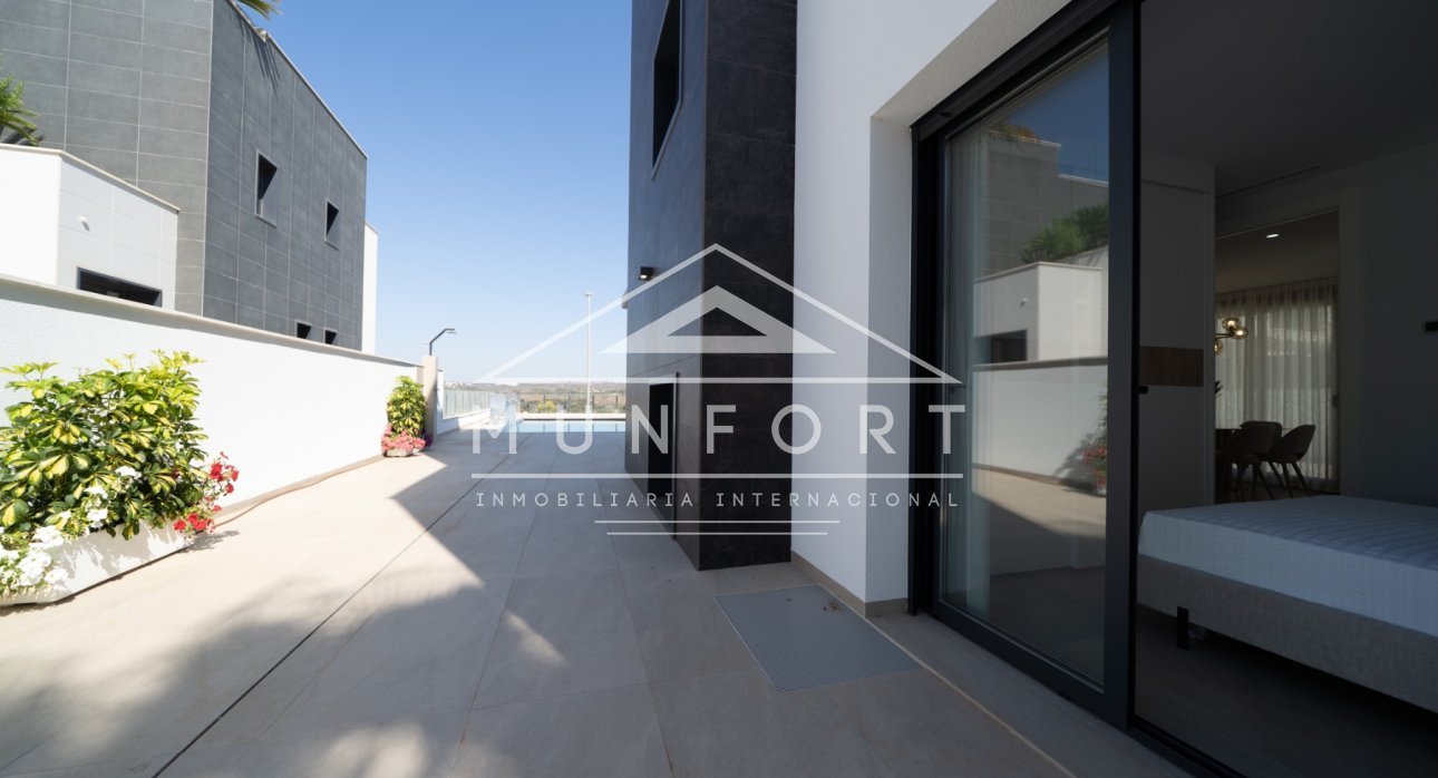 Återförsäljning - Villor -
Orihuela Costa