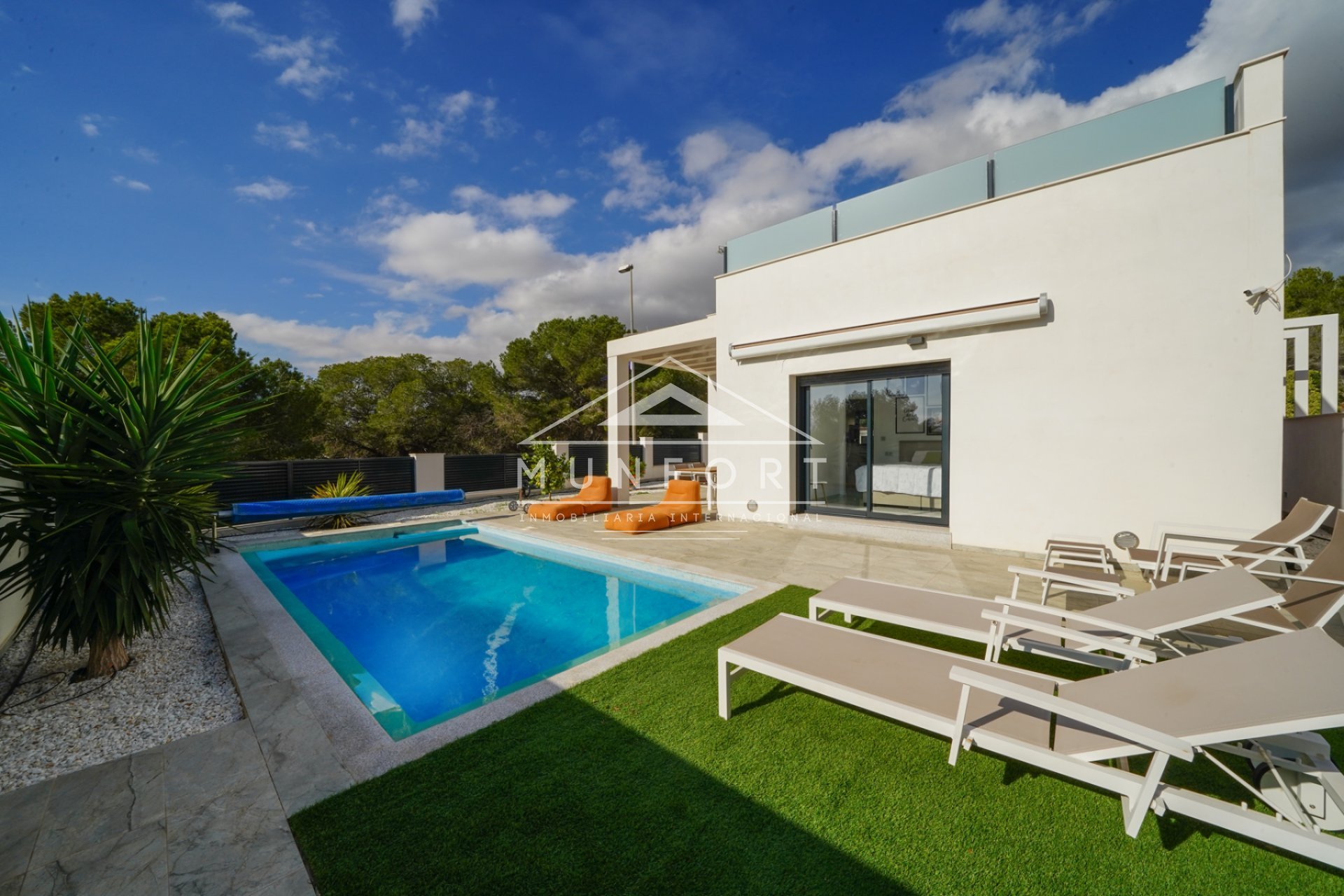 Återförsäljning - Villor -
Pilar de la Horadada - Pinar de Campoverde