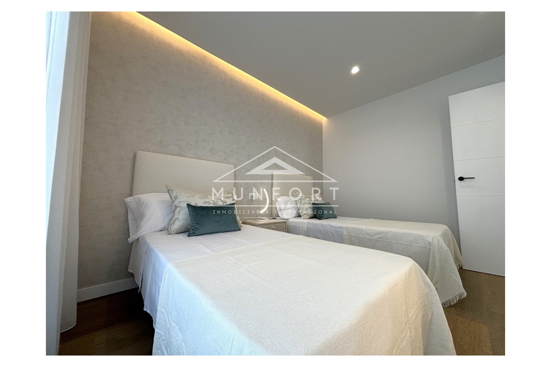 Återförsäljning - Villor -
Pilar de la Horadada