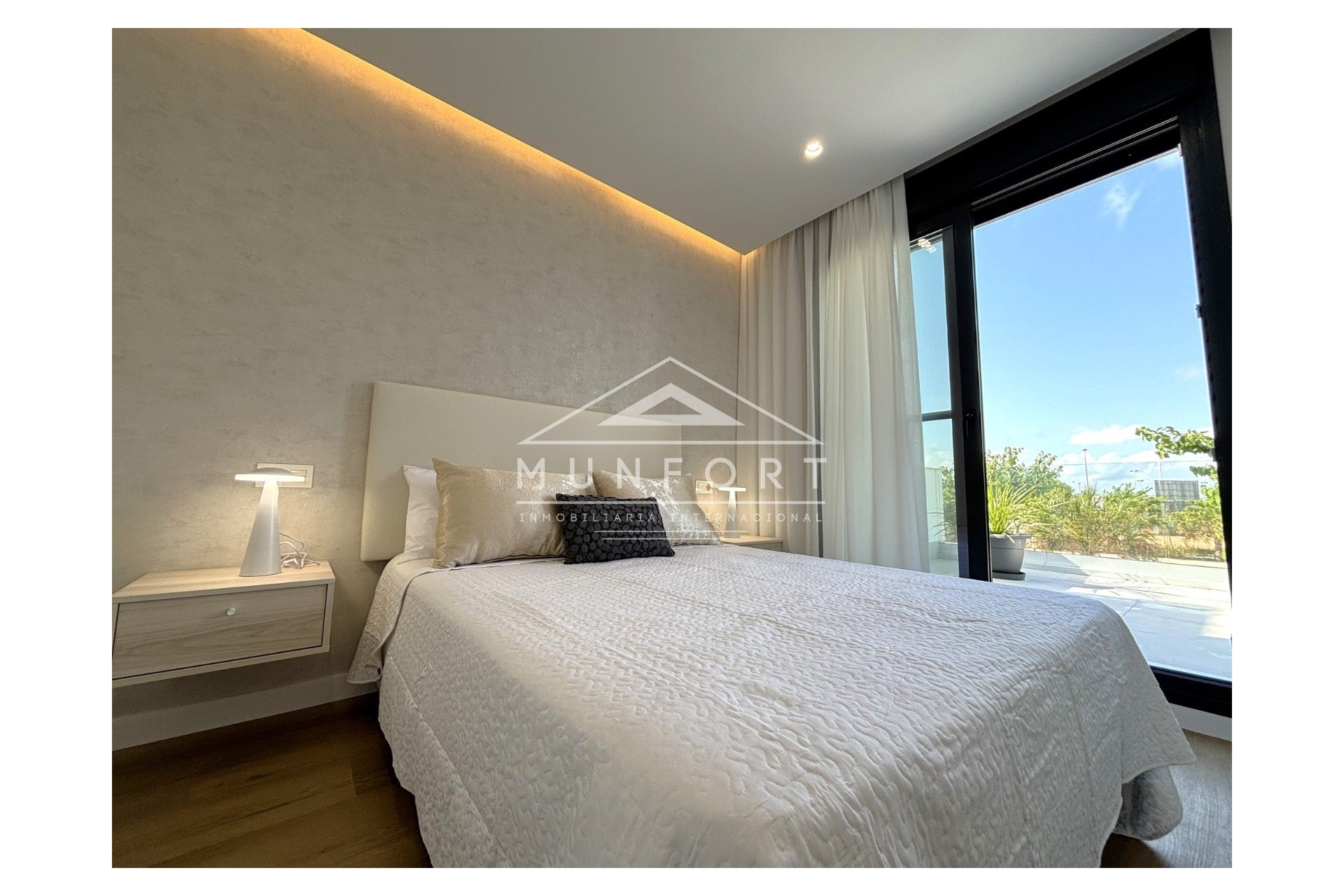 Återförsäljning - Villor -
Pilar de la Horadada