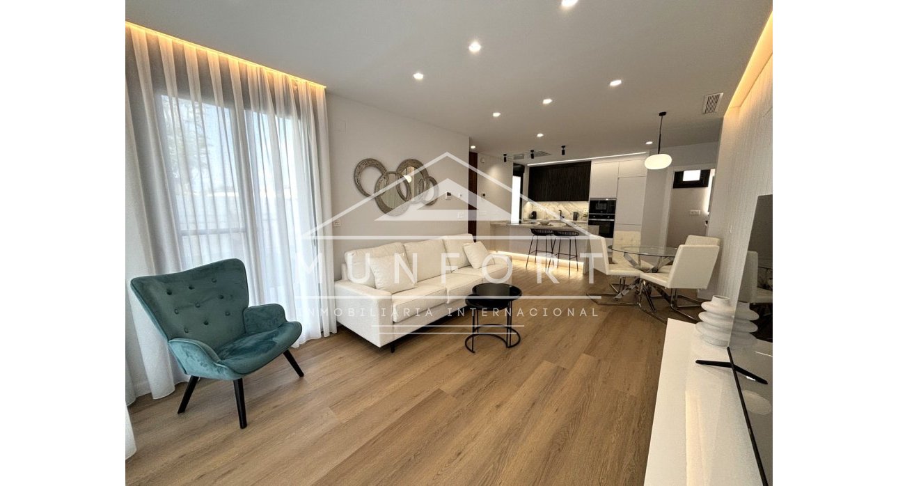 Återförsäljning - Villor -
Pilar de la Horadada