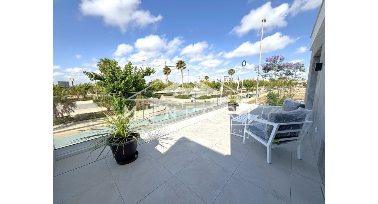 Återförsäljning - Villor -
Pilar de la Horadada