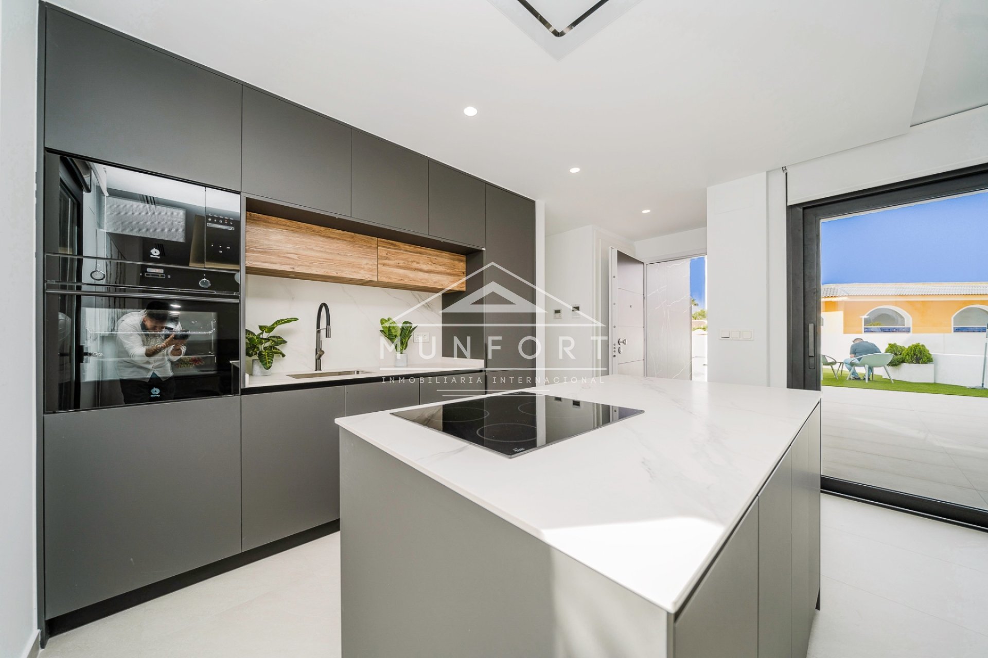 Återförsäljning - Villor -
Rojales