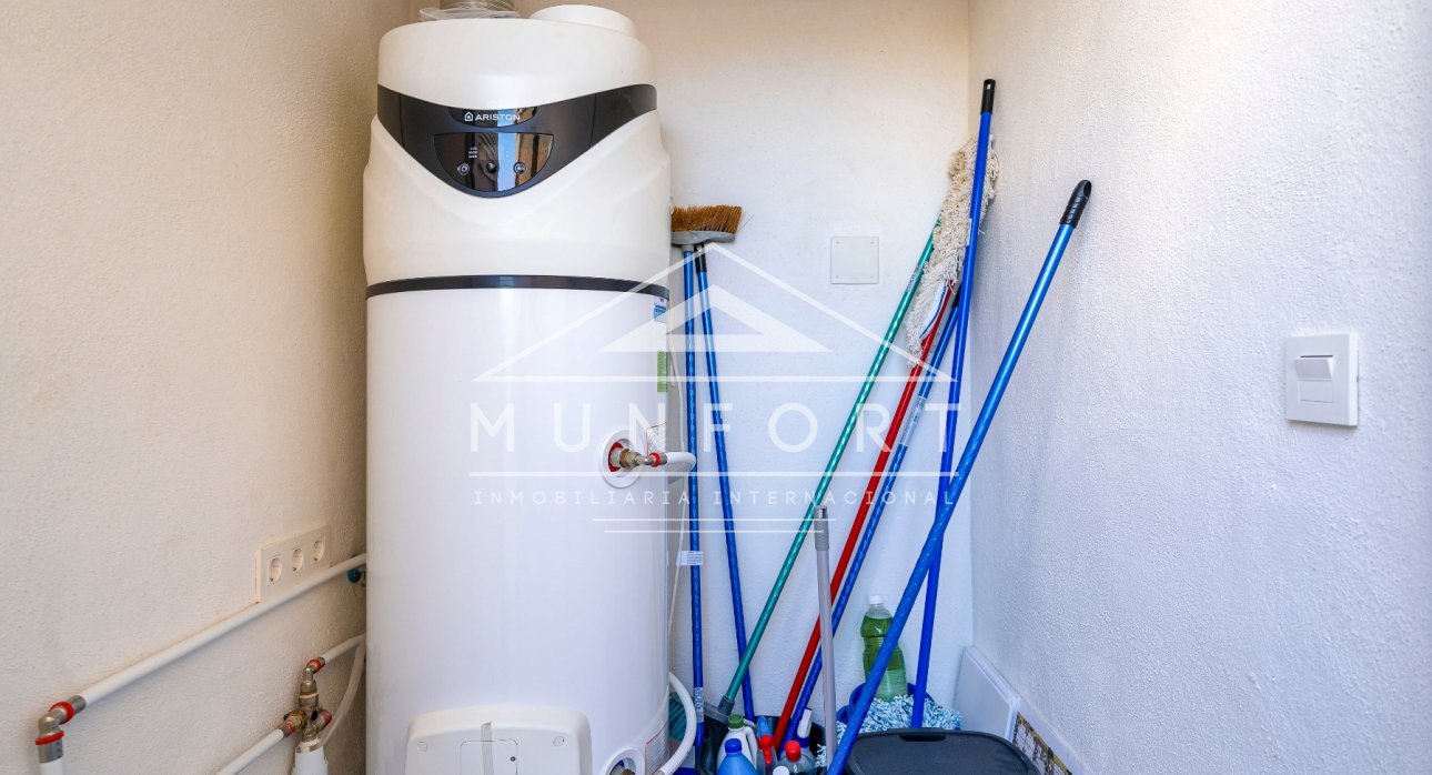 Återförsäljning - Villor -
Rojales