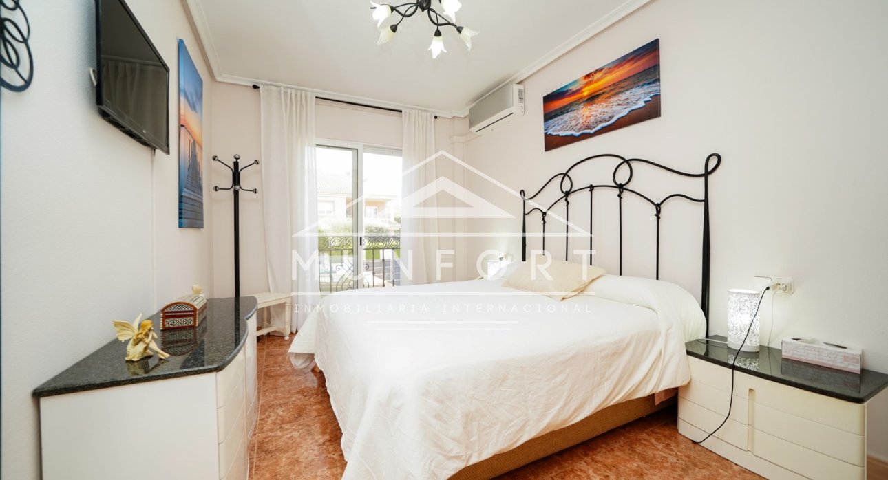 Återförsäljning - Villor -
San Javier