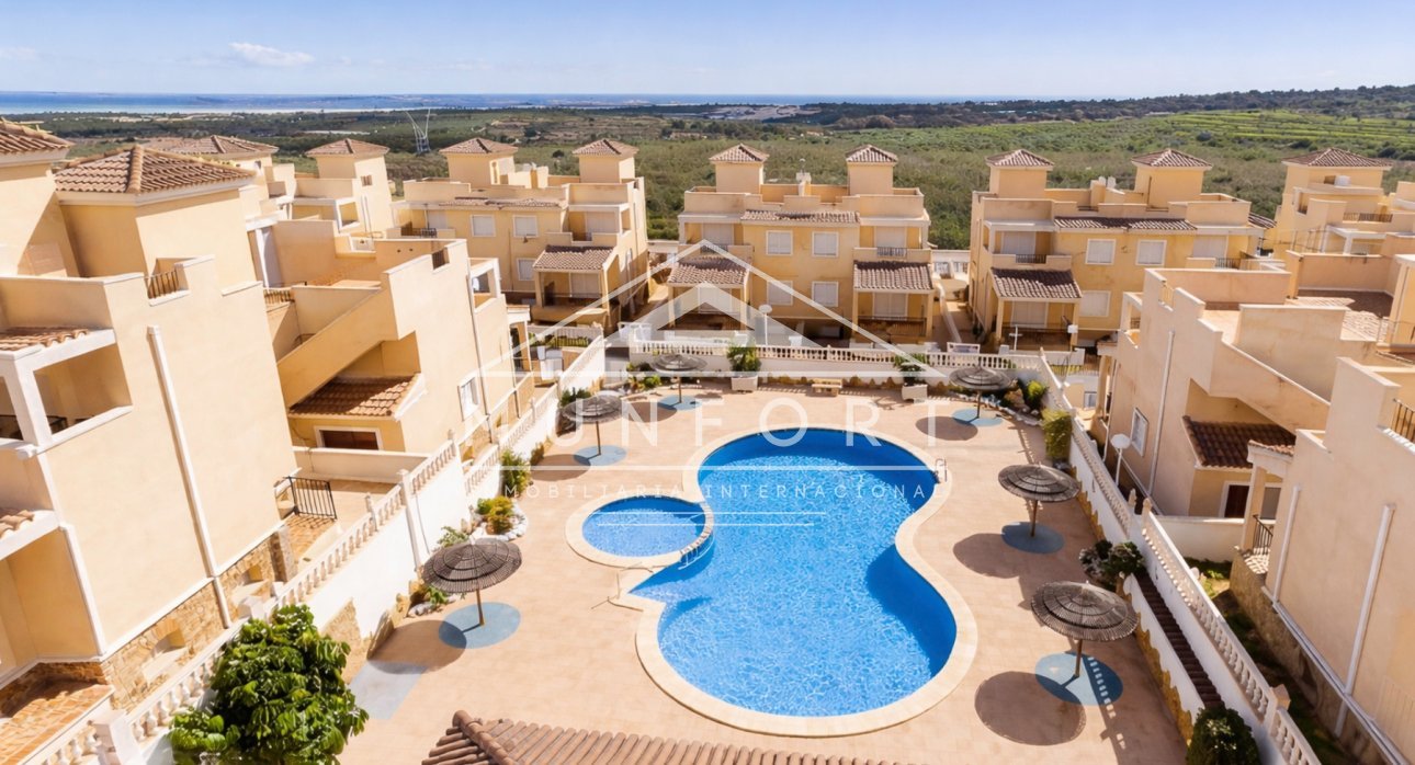 Återförsäljning - Villor -
San Miguel de Salinas