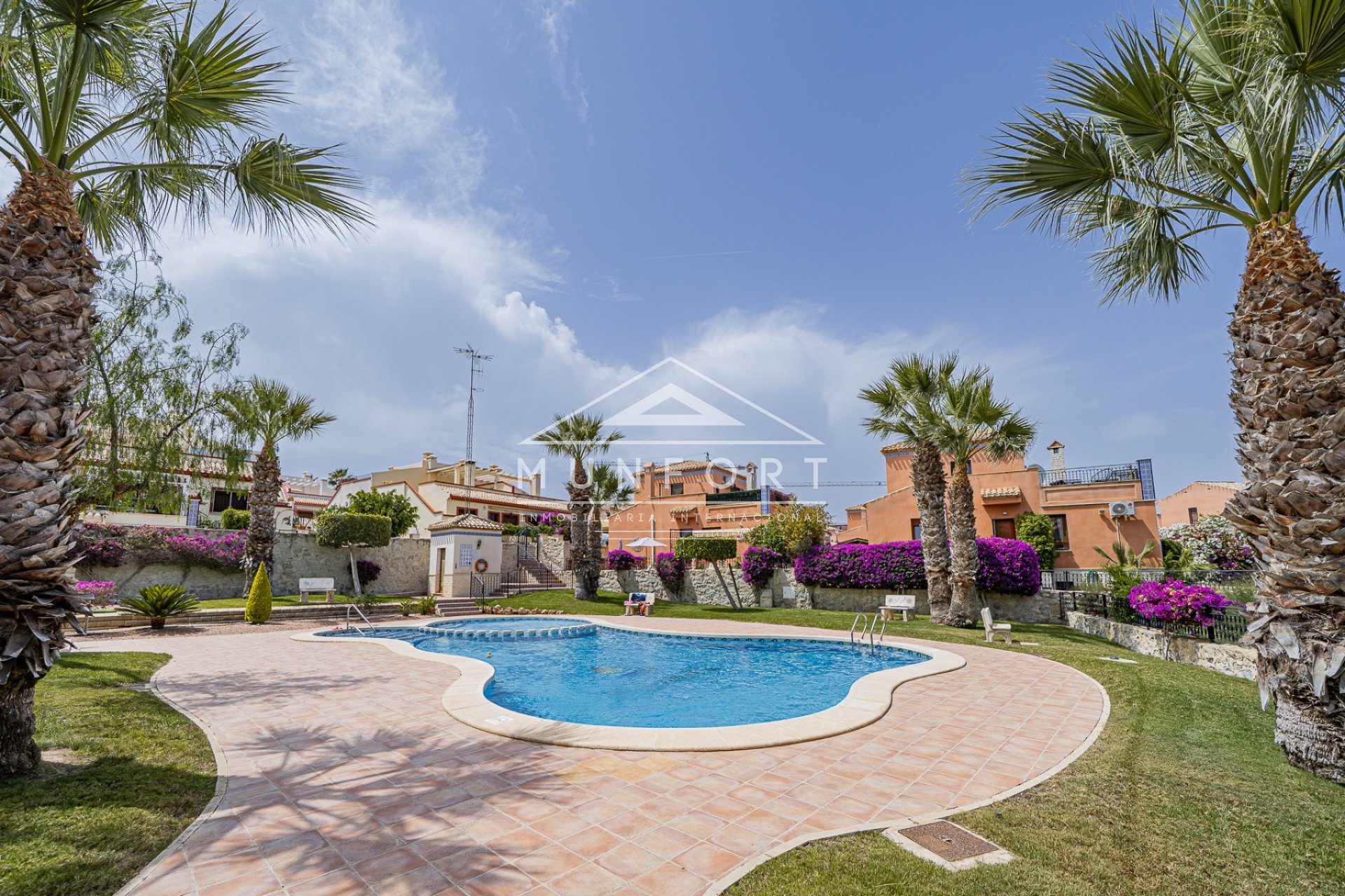 Återförsäljning - Villor -
San Miguel de Salinas