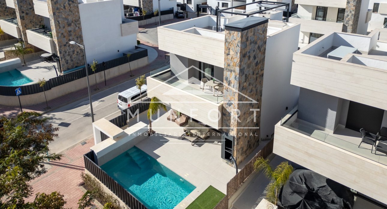 Återförsäljning - Villor -
Torre-Pacheco - Santa Rosal&iacute;a Lake and Life Resort