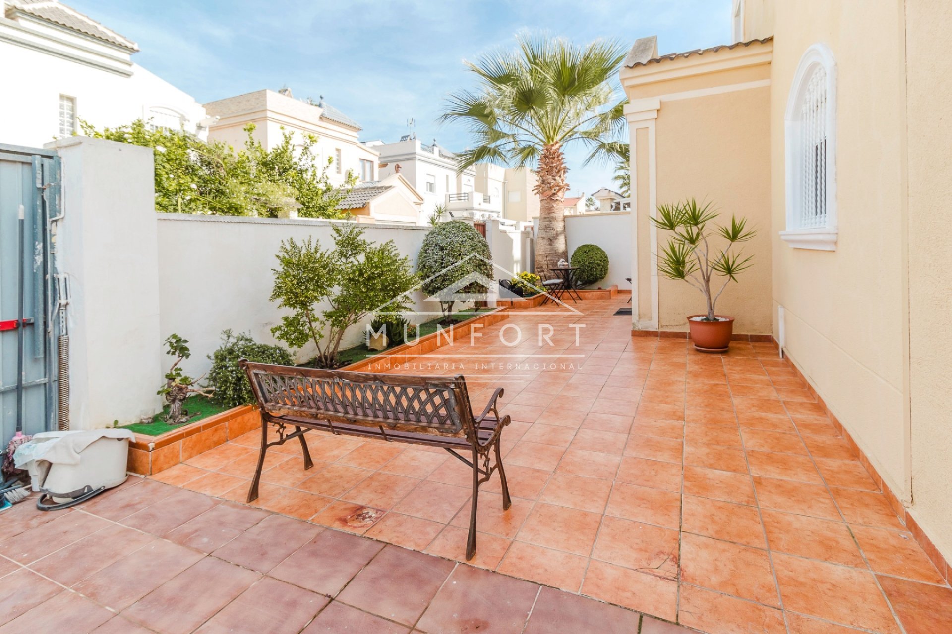 Återförsäljning - Villor -
Torrevieja - Aguas Nuevas - Torrevieja