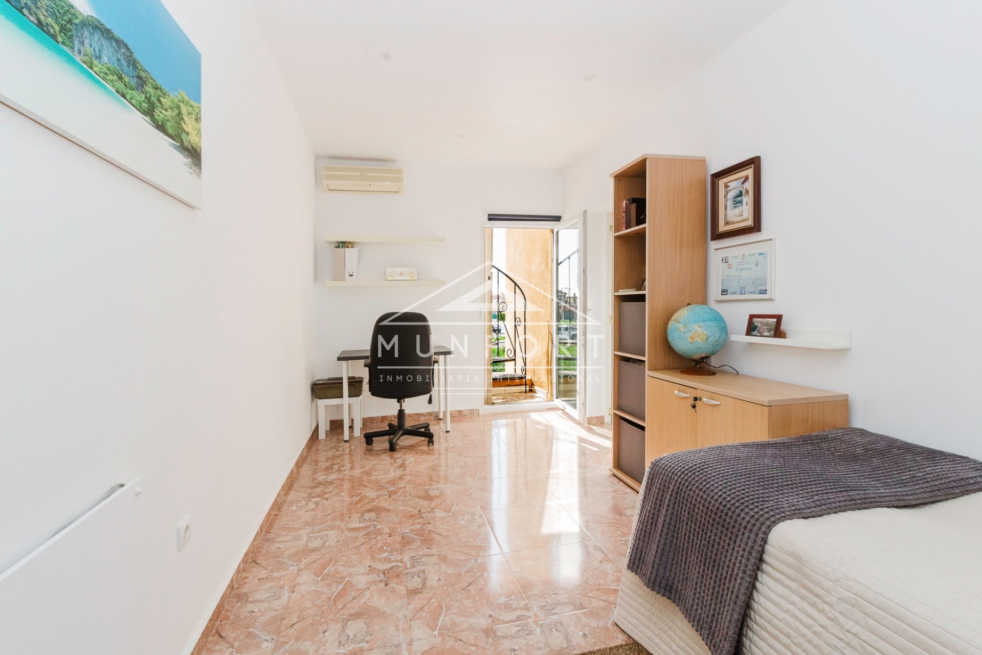 Återförsäljning - Villor -
Torrevieja - Aguas Nuevas - Torrevieja