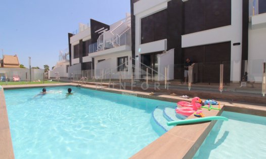 Bungalower - Videresalg -
            San Pedro del Pinatar - DH120