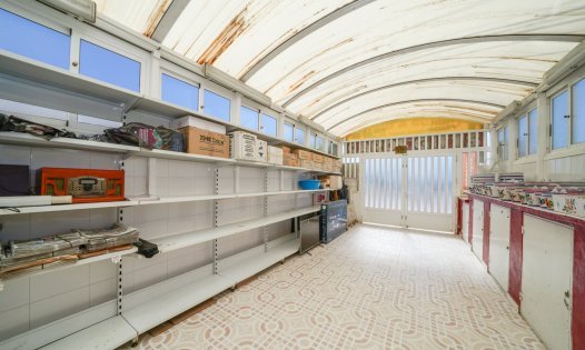Commercial premises - Resale -
            Torrevieja - MT472