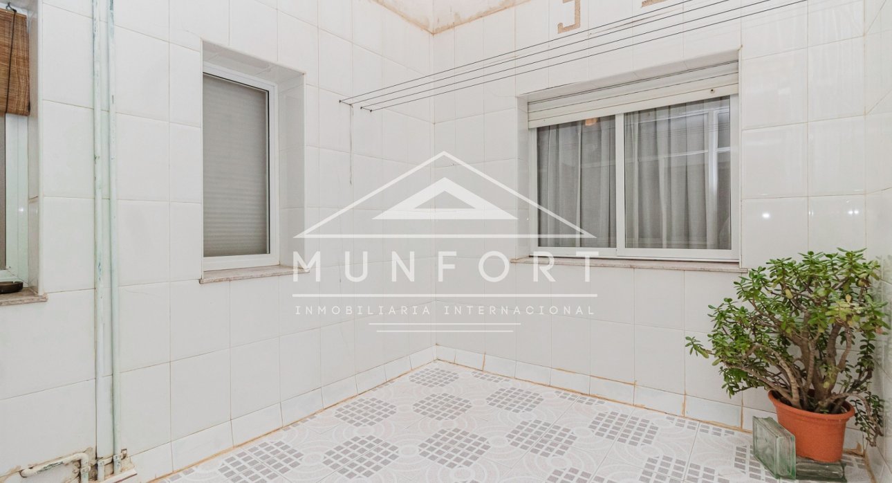 Herverkoop - Appartementen -
La Unión