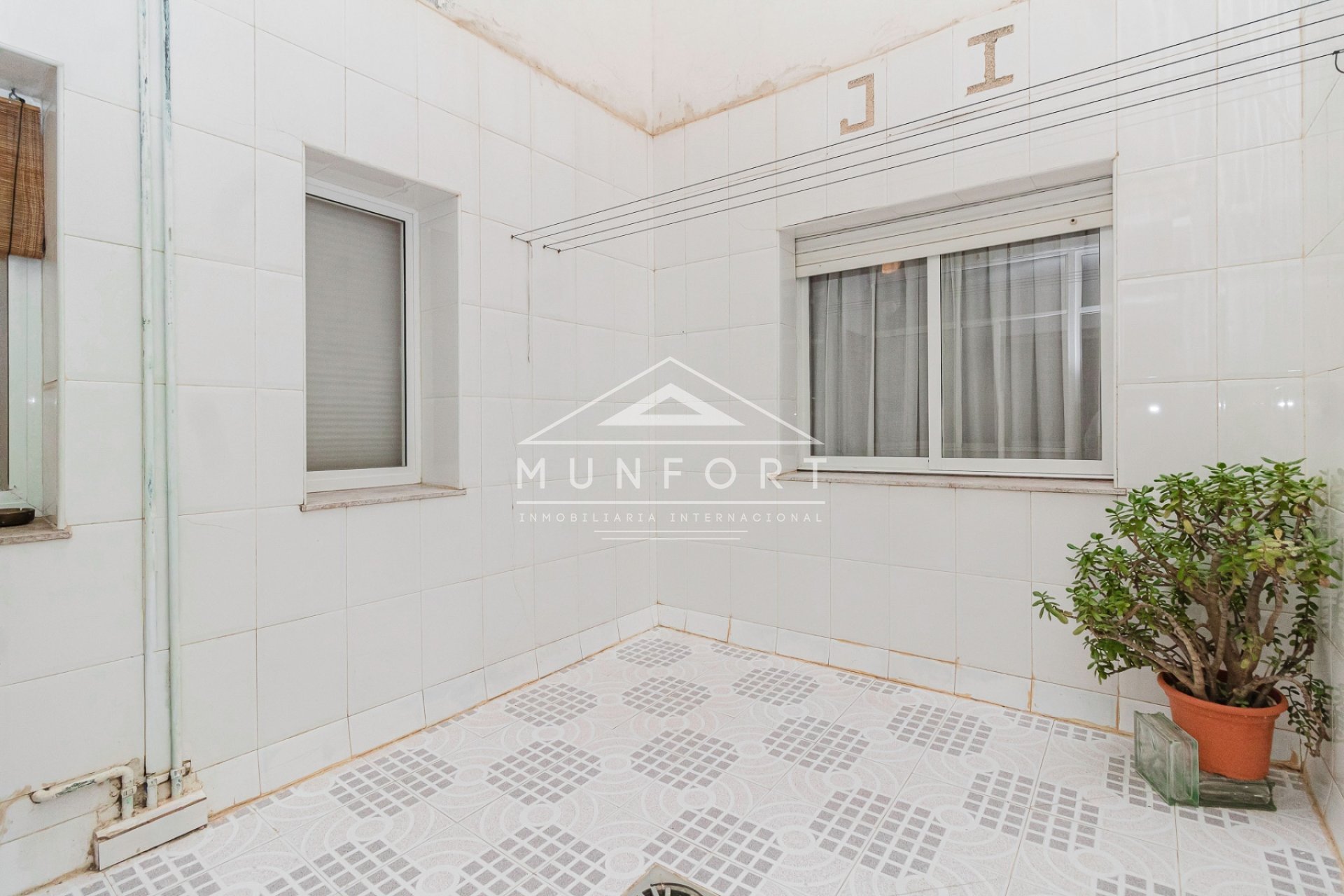 Herverkoop - Appartementen -
La Unión