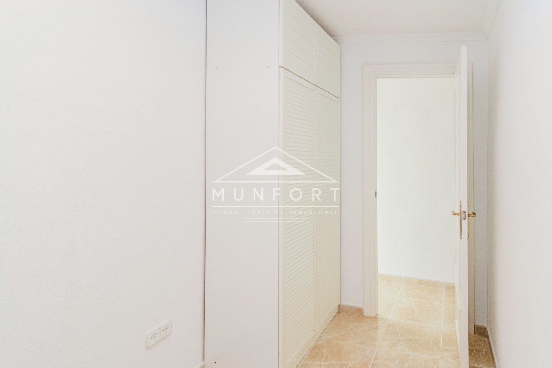 Herverkoop - Appartementen -
Los Nietos