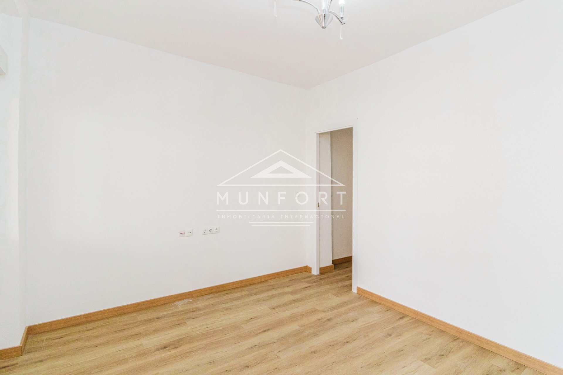 Herverkoop - Appartementen -
Los Nietos