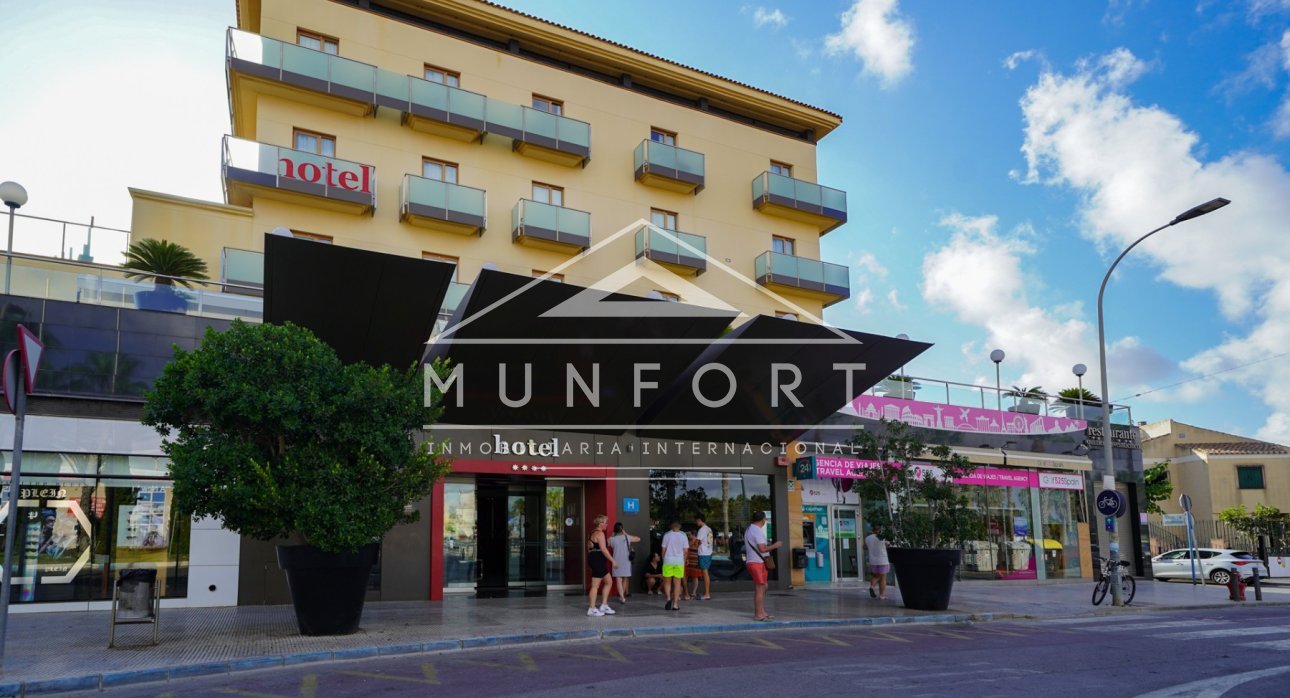 Herverkoop - Bungalows -
Alcázares, Los - Los Narejos