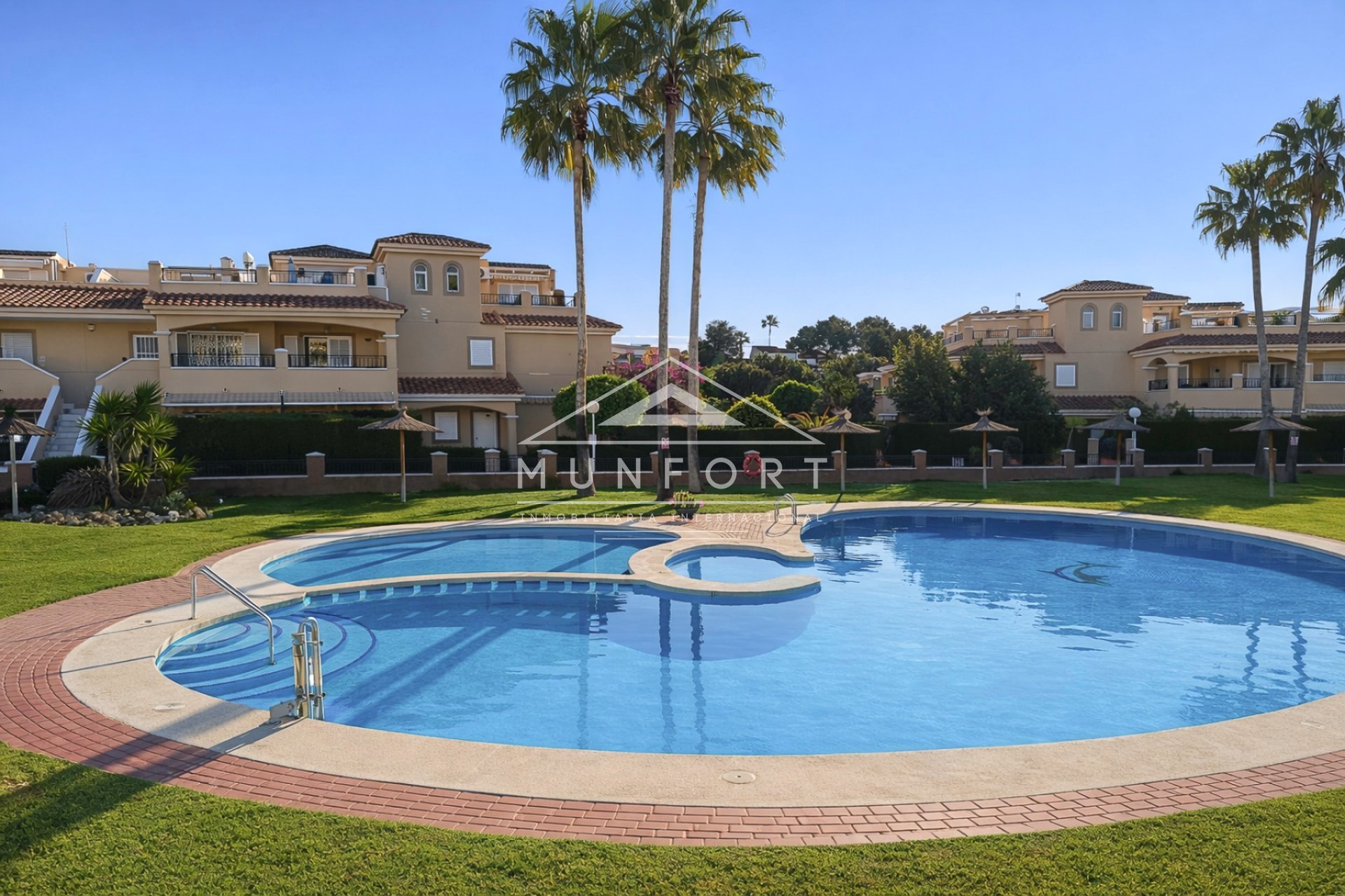 Herverkoop - Bungalows -
Pilar de la Horadada - Mil Palmeras