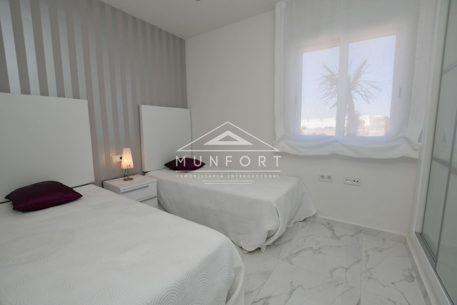 Herverkoop - Bungalows -
San Miguel de Salinas