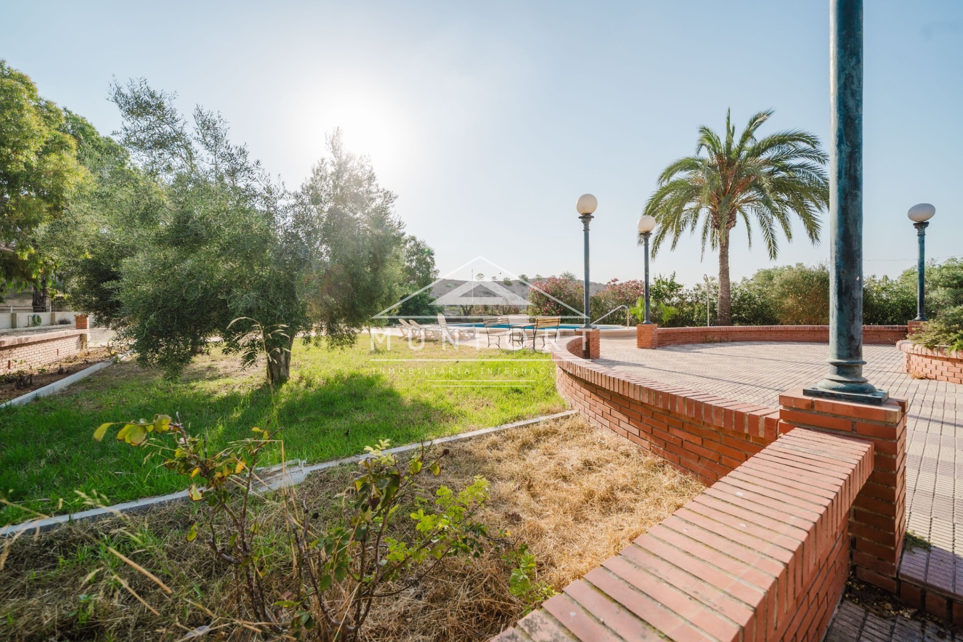 Herverkoop - Commerciële panden -
ALICANTE - Alicante