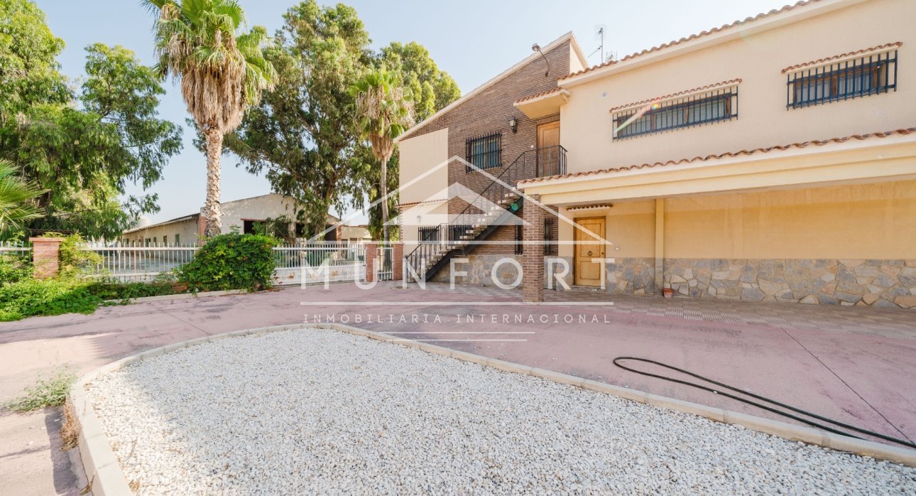 Herverkoop - Commerciële panden -
ALICANTE - Alicante