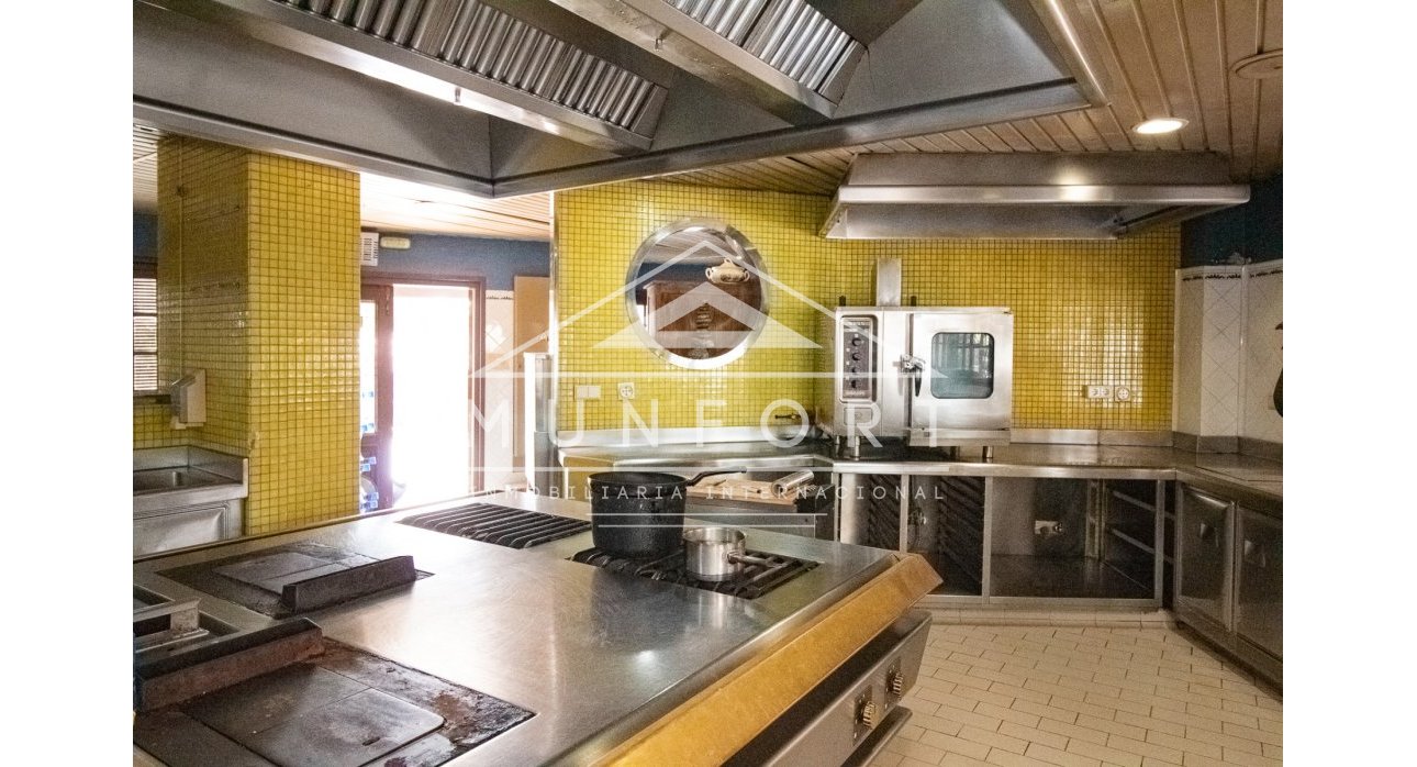 Herverkoop - Commerciële panden -
Orihuela Costa - Dehesa de Campoamor