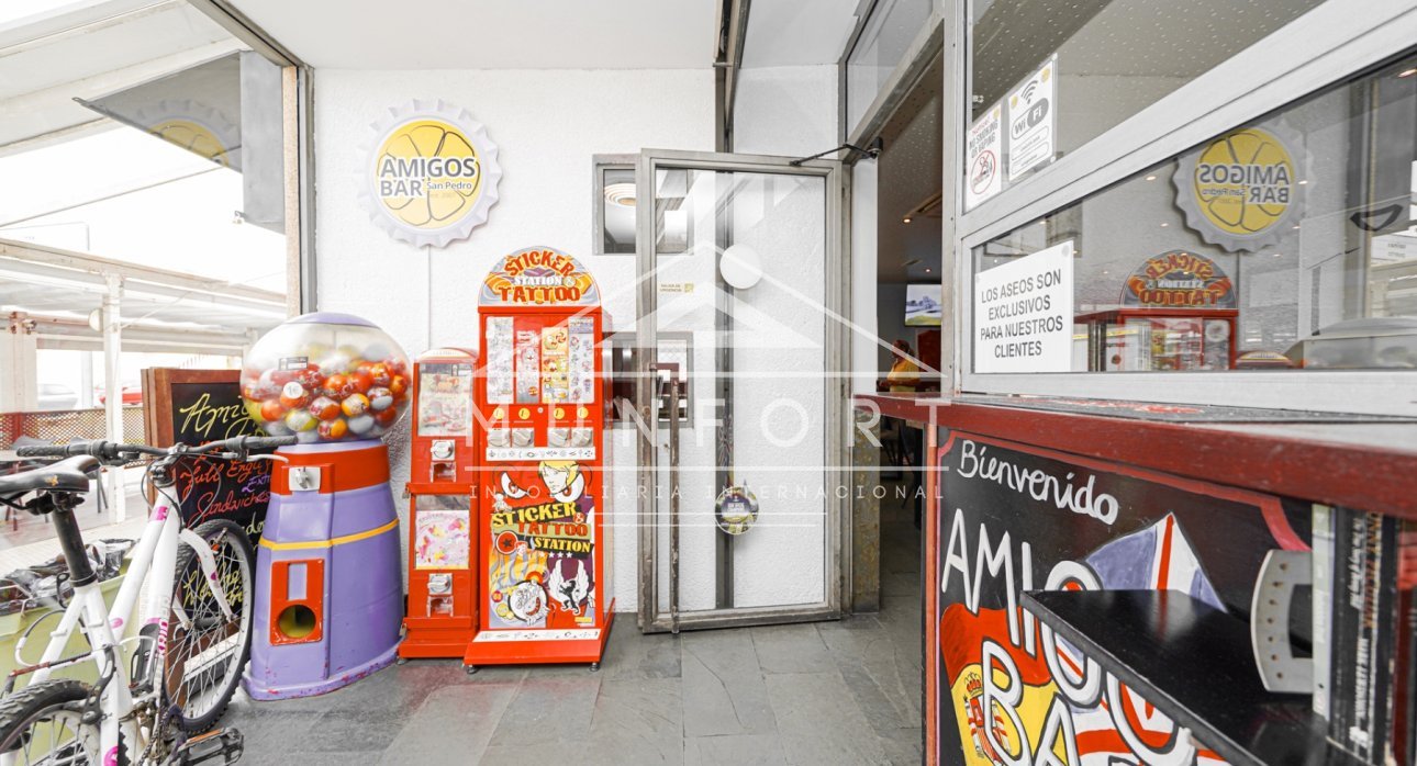 Herverkoop - Commerciële panden -
San Pedro del Pinatar